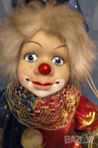 	Колекционерска порцеланова кукла клоун на люлка, снимка 5 - Колекции - 33865443