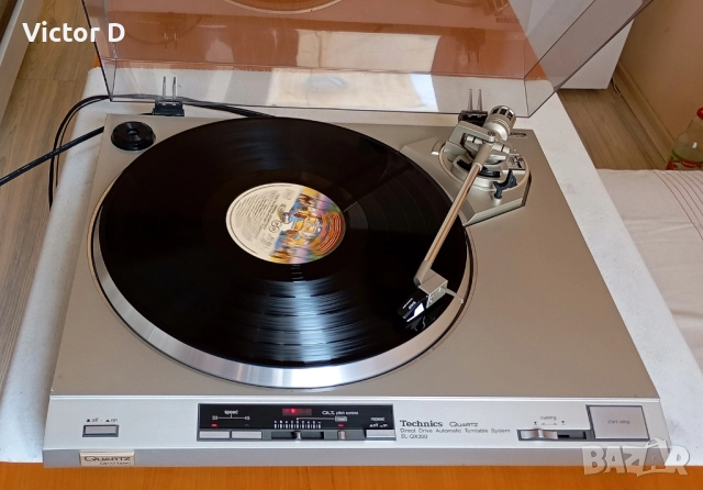Technics SL-QX300 - Грамофон Direct Drive Quartz , снимка 2 - Грамофони - 51837919