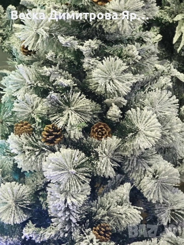 Изкуствено борче/елха със заскрежени иглички и шишарки, снимка 3 - Декорация за дома - 52658911