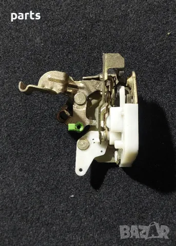 Задна Дясна Брава - Ключалка Мицубиши Паджеро, снимка 5 - Части - 50439358