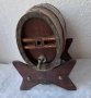 Дървено буре с медни обръчи и стойка, снимка 2