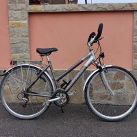 28 цола алуминиев градски дамски велосипед, снимка 1 - Велосипеди - 44574545