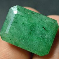 14,25 карата Естествен зелен изумруд Замбийски сертифициран камък, снимка 1 - Други - 37311436
