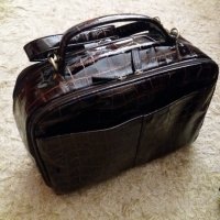 Кафява чанта тип куфарче от естествен лак, снимка 2 - Чанти - 37892884