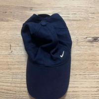 Лятна шапка с козирка Nike, снимка 1 - Шапки - 44682695