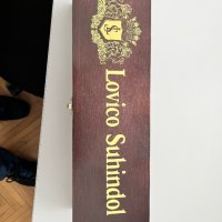 Продавам колекционерско вино Lovico Suhindol '84, снимка 1 - Колекции - 44213343