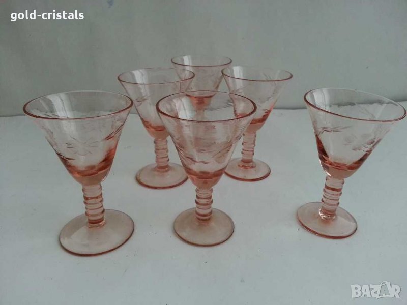 Антикварни чашки  за ракия цветно розово стъкло, снимка 1
