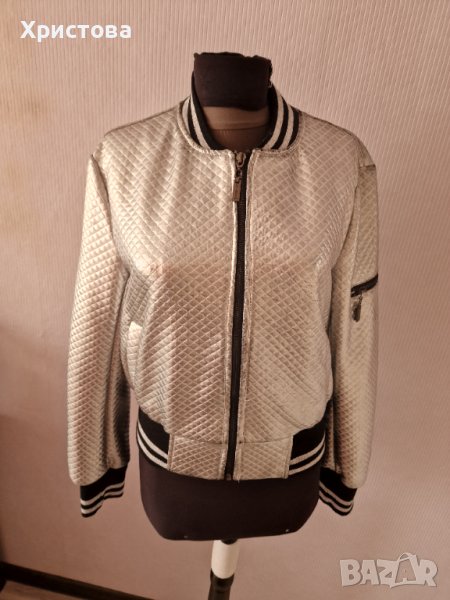 Преходно яке в сребристо с черно - 19,00лв., снимка 1