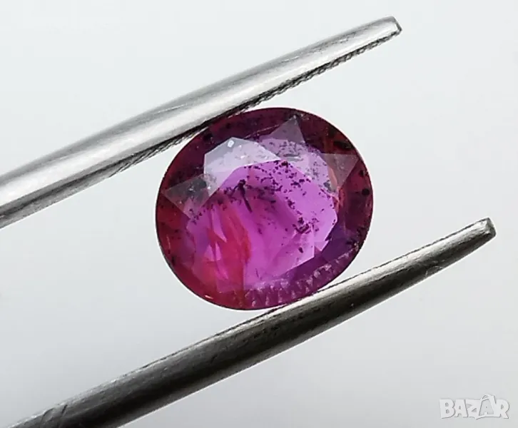 Рядък, нетретиран рубин с красиви включения 1.56кт.! Нов!, снимка 1