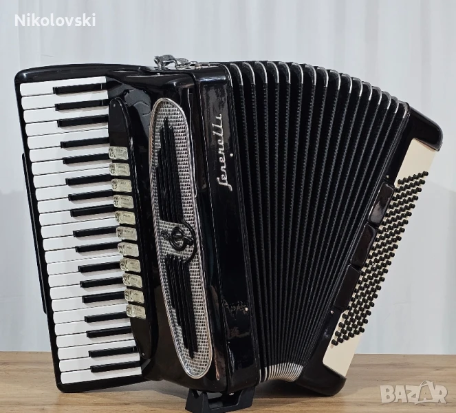Италијаснки акордеон Serenelli , снимка 1