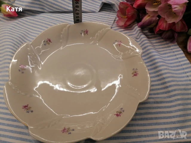 Ретро български порцелан Китка Нови пазар, снимка 4 - Чинии - 50567828