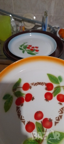 Емайлирани тави, чинии порцеланови и стъклени, снимка 8 - Съдове за готвене - 52664563