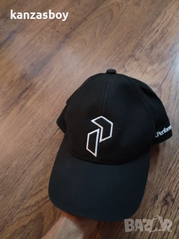 peak performance retro cap - страхотна шапка , снимка 3 - Шапки - 51203565