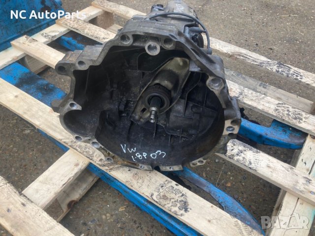 5 степена механична скоростна кутия за VW Фолксваген Пасат B5.5 1.8Т 012301103AD 2003, снимка 4 - Части - 42600027
