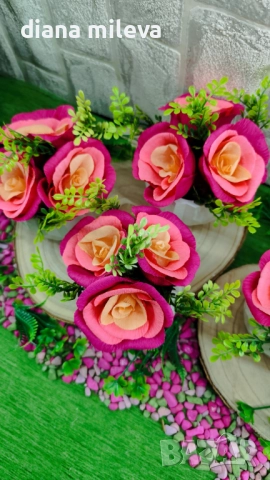 Гипсокерамични кашпи с рози от креп хартия!!