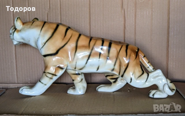 Голяма порцеланова фигура тигър Royal Dux, снимка 5 - Антикварни и старинни предмети - 50599694