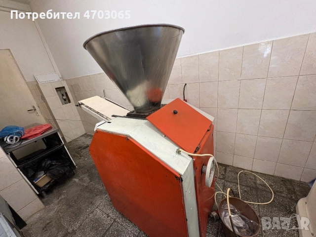 Продавам тестодител български.Дели ат 70 да 200 грСлед основен ремонт.Сменена у лентата.