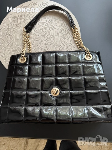 Дамска чанта,цена 10 евро.