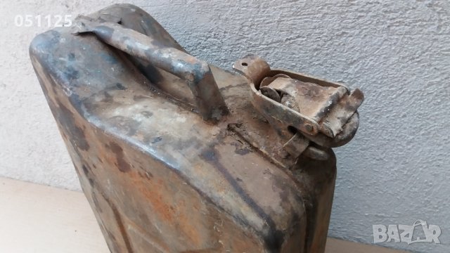 Масивна метална туба за гориво - 10 литра , снимка 4 - Антикварни и старинни предмети - 31051663