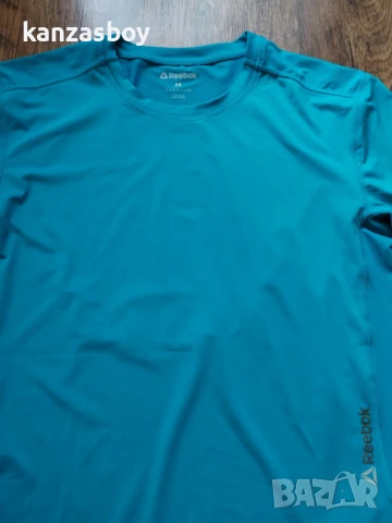 reebok - страхотна мъжка тениска КАТО НОВА М, снимка 2 - Тениски - 50952063