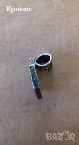 Сребърен медальон, снимка 2 - Колиета, медальони, синджири - 29279710