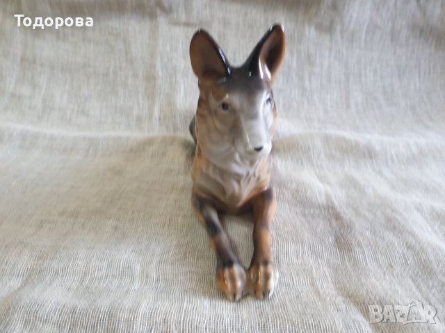 Порцеланова  фигура-куче, снимка 2 - Антикварни и старинни предмети - 38337214