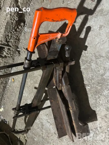 Ножовка ръчна