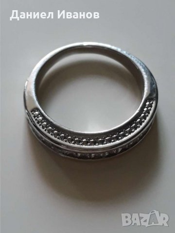 Златен ПРЪСТЕН 18 к БЯЛО ЗЛАТО С КАМЪНИ Сваровски , снимка 2 - Пръстени - 6871791