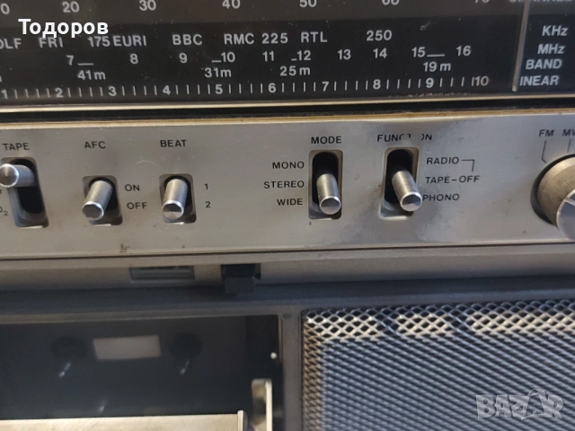 ITT Touring 120 Stereo Cassette Radiorecorder, снимка 5 - Радиокасетофони, транзистори - 53871320