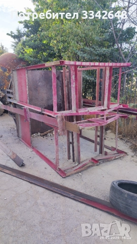 Продавам платформа за товарен асансьор
