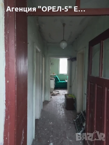 Продава две къщи в един двор гр. Перник, кв. Църква , снимка 5 - Къщи - 51085546