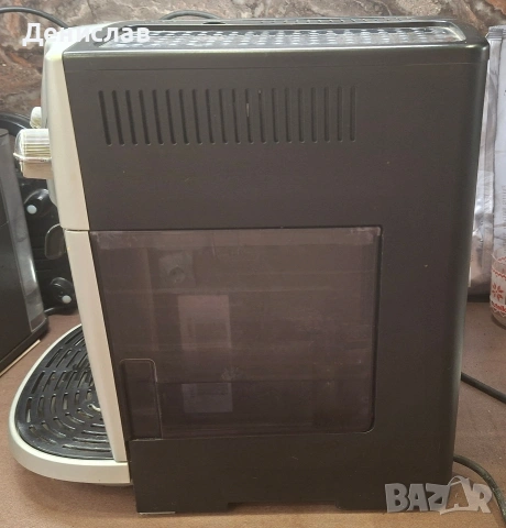 Кафеавтомат/Кафемашина Delonghi Magnifica , снимка 4 - Кафемашини - 53980784