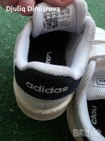 обувки адидас , снимка 3 - Детски маратонки - 52305801