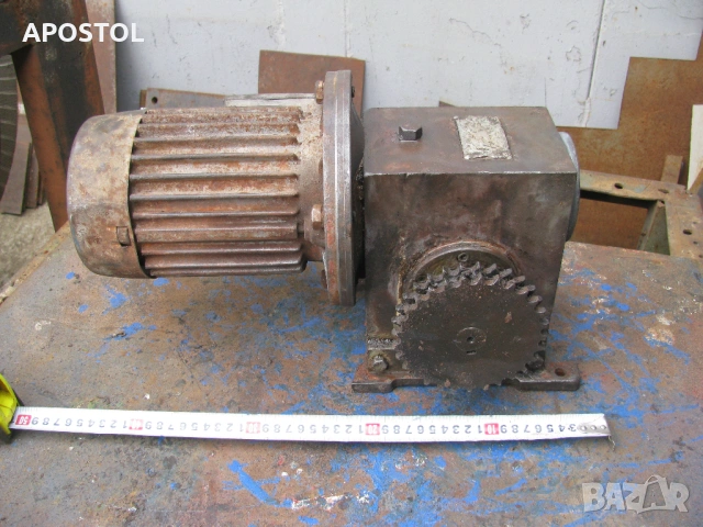 мотор редуктор, снимка 2 - Електродвигатели - 54000358