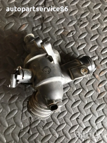 Капак на термостат 313 CDI за Mercedes W906 Sprinter (2009-2013) A6512000615 , снимка 2 - Части - 54030029