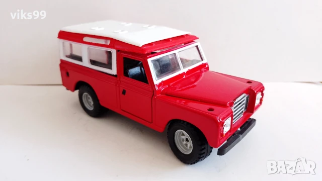 Bburago Land Rover Seria II - Мащаб 1:25, снимка 5 - Колекции - 51341551