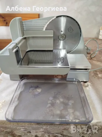 Колбасорезачка GRAEF- 130 W, снимка 2 - Кухненски роботи - 50141472