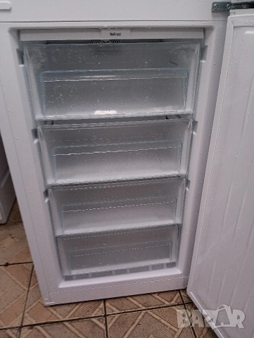 Комбиниран хладилник с фризер Liebherr с 4 чекмеджета фризер и 2 години гаранция!, снимка 4 - Хладилници - 53183582