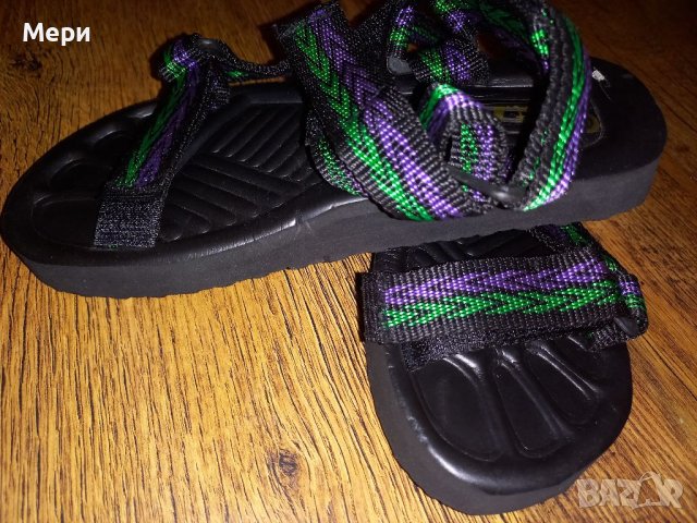 Нови сандали 