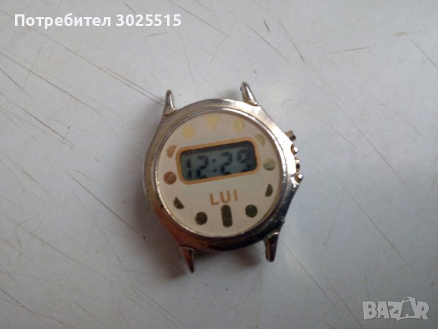 Ретро електронен часовник , снимка 1 - Антикварни и старинни предмети - 44274992