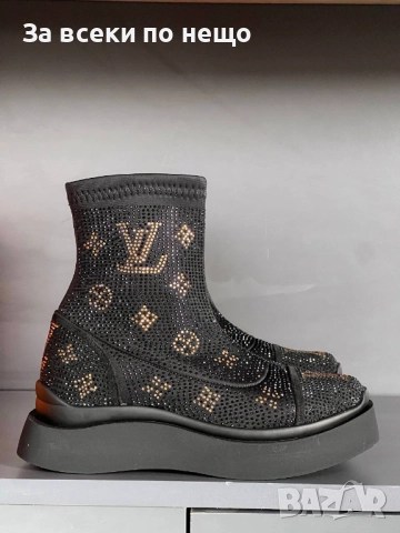 Louis Vuitton Дамски Черни Боти Луис Витон Код E969, снимка 2 - Дамски боти - 52097869