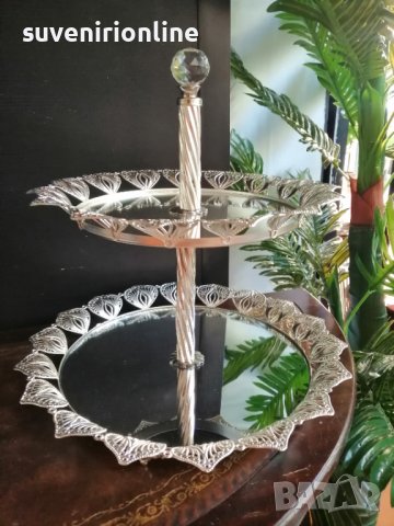Метална стойка за сладкиши с огледална основа на 2 нива, снимка 2 - Аксесоари за кухня - 38681551