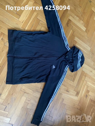 Продавам Adidas суитчър ленти през качулка черни , снимка 2 - Суичъри - 51092208