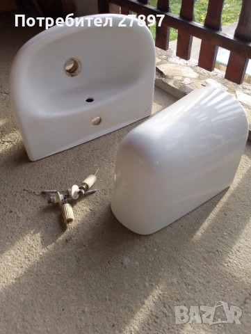 Продавам порцеланова мивка с козила(полуботуш)