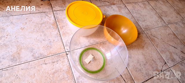 Кутии и купи пластмаса , снимка 1