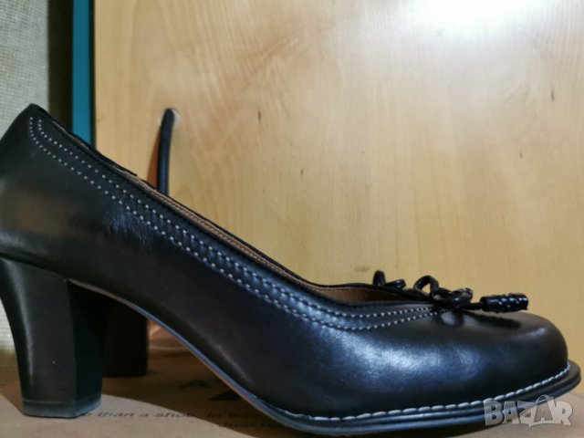 марка ​CLARKS Естествена кожа обувки , снимка 1 - Дамски обувки на ток - 30271984