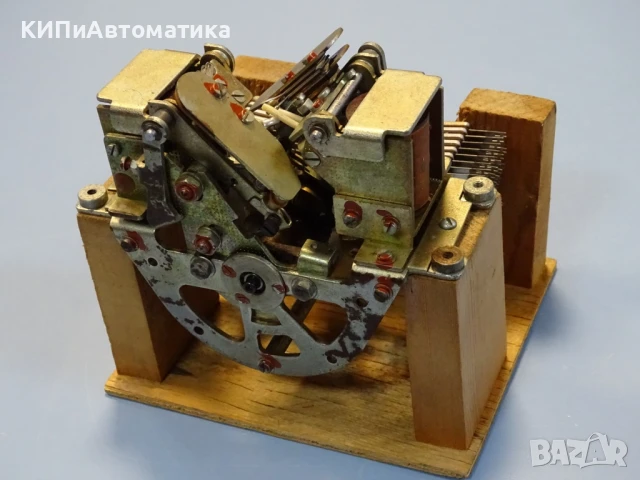 стъпков избирач РШИ-25 РСЗ.250.071Д Rotary Stepper Relay USSR, снимка 4 - Резервни части за машини - 50909386