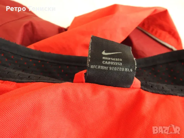 Яке Nike — Teens размер M Червено, снимка 4 - Тениски - 56319287