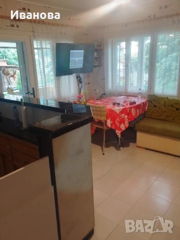 2 ри ет от къща Дружба 2, снимка 1