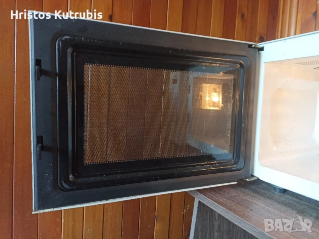 Почти нова микровълнова Panasonic NN-K448W, снимка 3 - Микровълнови - 51104527